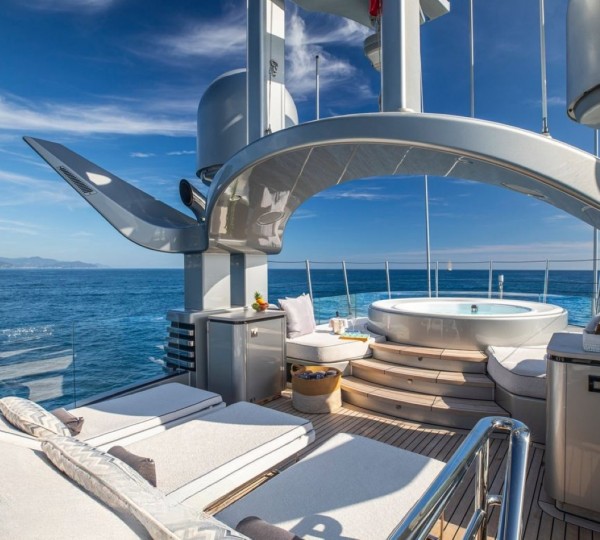 Exterior Sunbathing Area