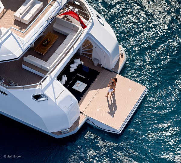 Fold Out Aft Beach Area