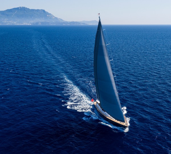 Genevieve © YachtShot