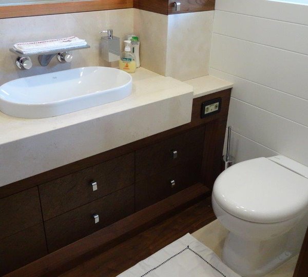 Head & Shower Detail