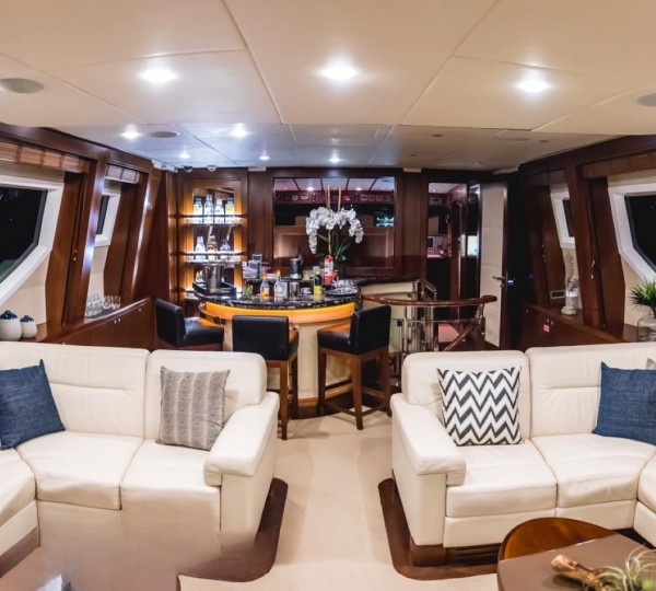 Interior Relaxation Area With Bar