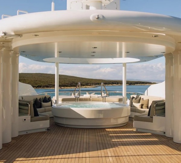 Jacuzzi - Top Deck