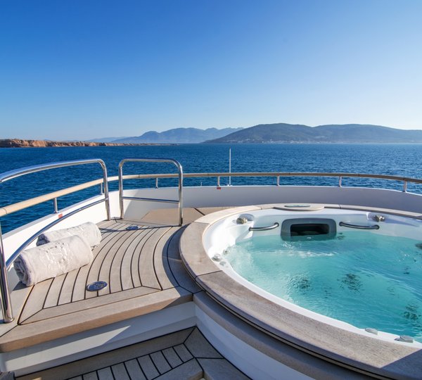 Jacuzzi On Sundeck