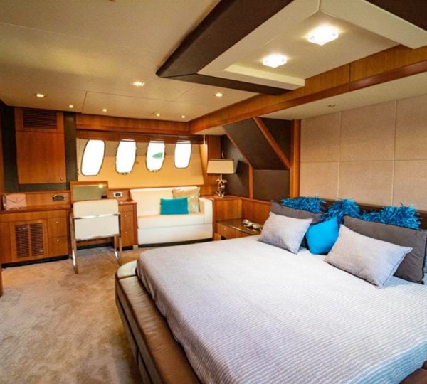 LI JOR Interior - Master Cabin