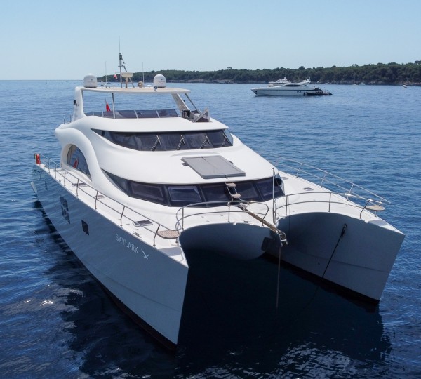 Luxury Charter Yacht SKYLARK