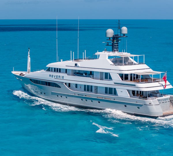 Luxury Superyacht REVERIE - Running