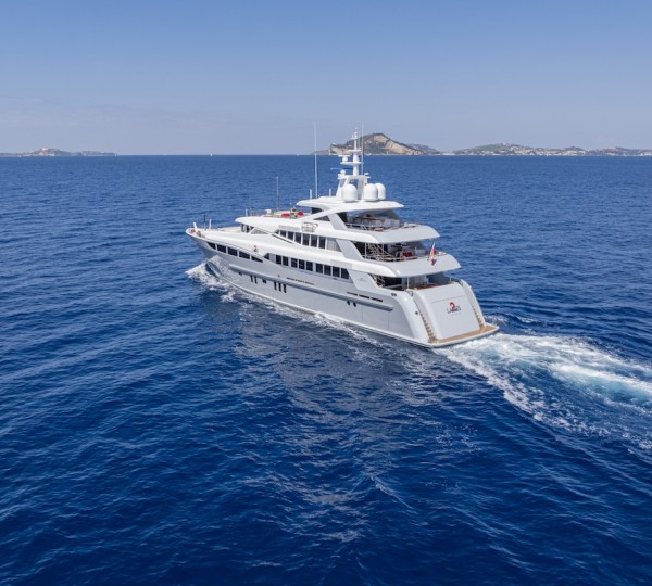 Luxury Yacht 2 LADIES