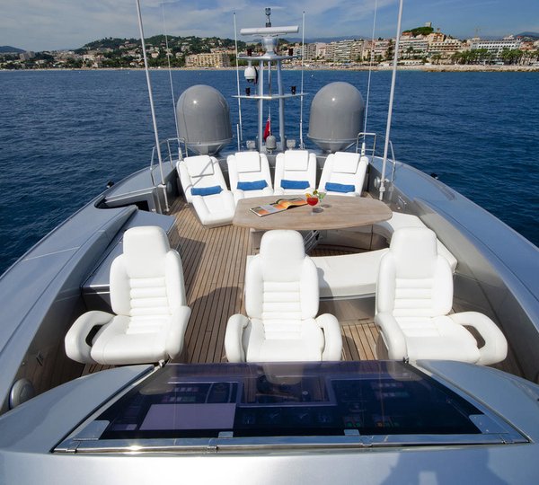 Mistral 55 - Exterior Living Spaces