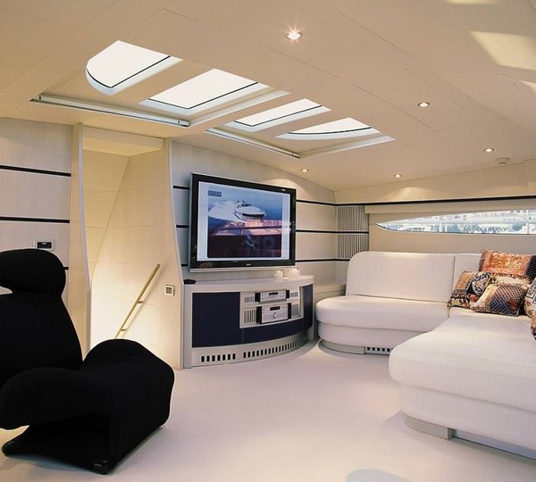 Mistral 55 - Interior