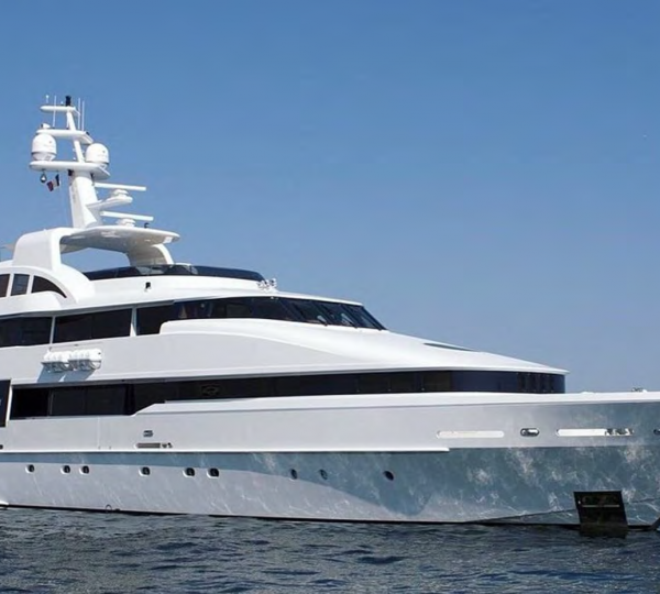 Motor Yacht LIFE SAGA