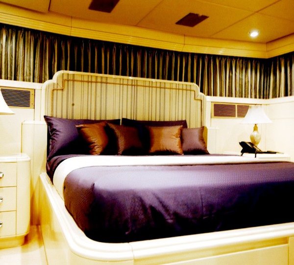 Motor Yacht Lady Arraya -  Guest Cabin