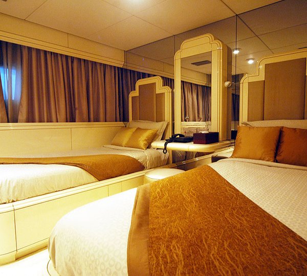 Motor Yacht Lady Arraya -  Twin Cabin