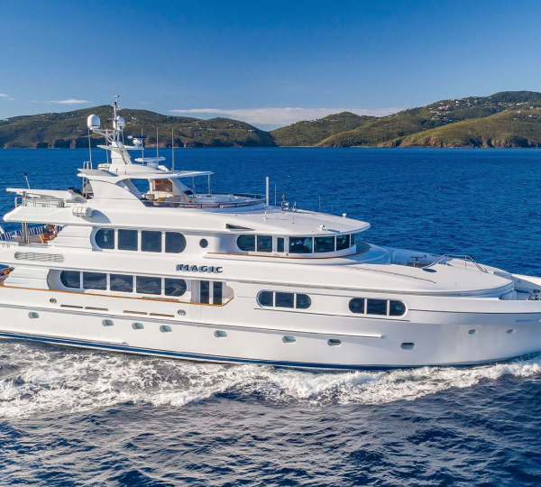 Motor Yacht MAGIC 130