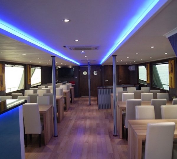 Royal Eleganza - Saloon