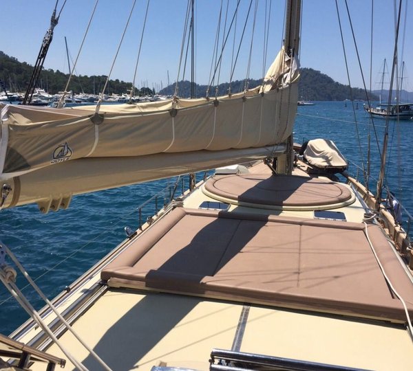 SUHEYLA SULTAN Deck Pads