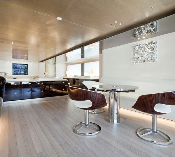 Salon Cocktail Table