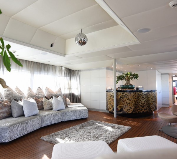 Skylounge With Bar And Disco