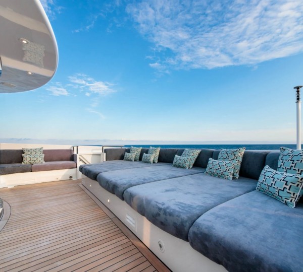 Sundeck With Relaxation Area