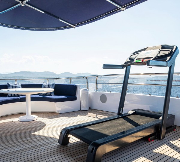 Sundeck With Treadmill