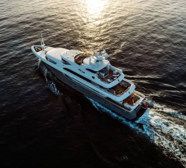 Superyacht LADY BETH