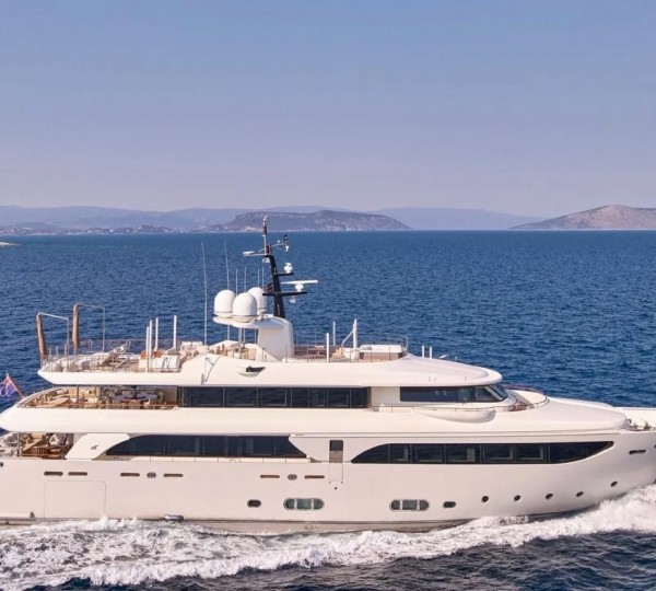 Superyacht PHOTON