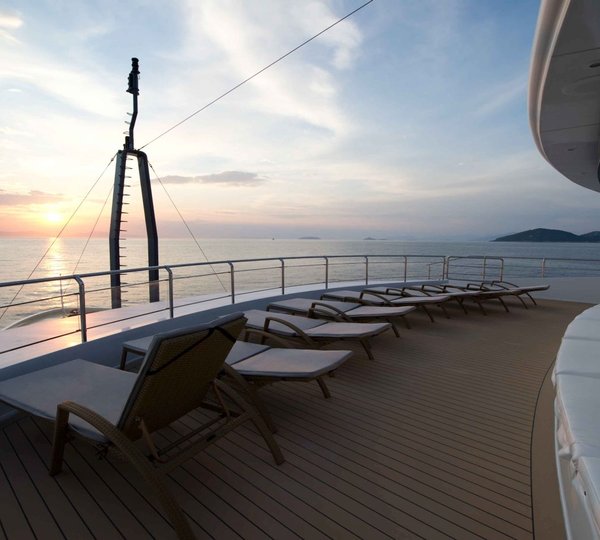 VARIETY_VOYAGER_BRIDGE