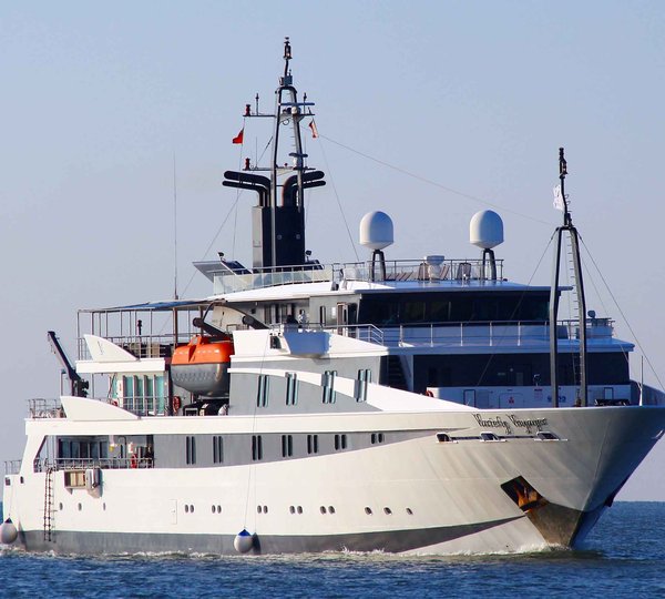 Variety-Voyager_visits Poole