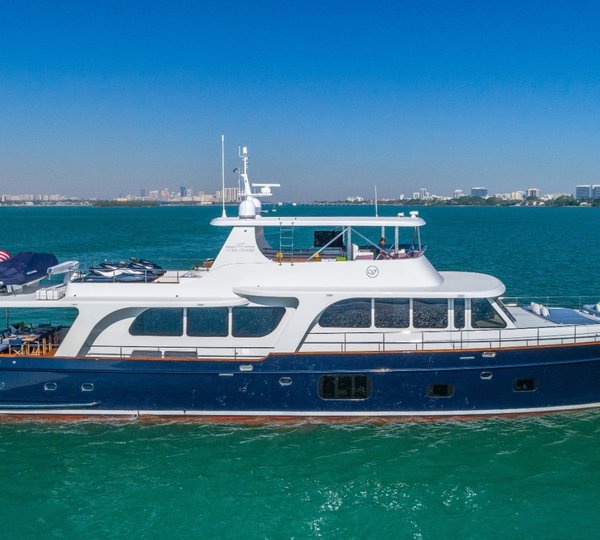 Vicem Motor Yacht MONI - Profile Shot