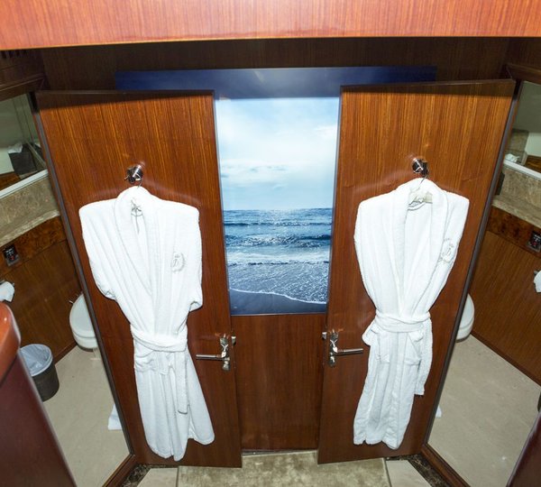 Yacht JULIA DOROTHY Bath