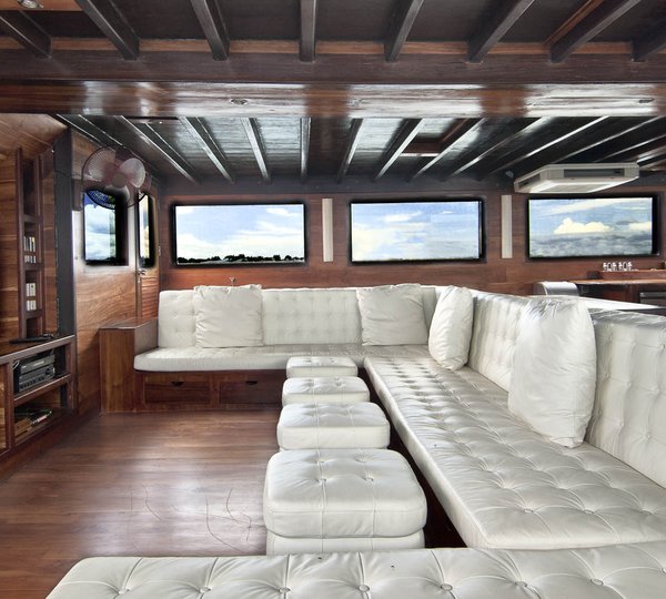 Yacht SAMATA, Indonesia - Lounge