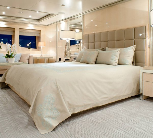 Yacht STEP ONE An Amels 180 LE - Full Width Master