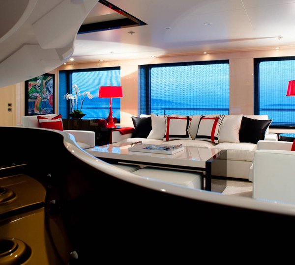 Yacht STEP ONE An Amels 180 LE - Piano And Seating