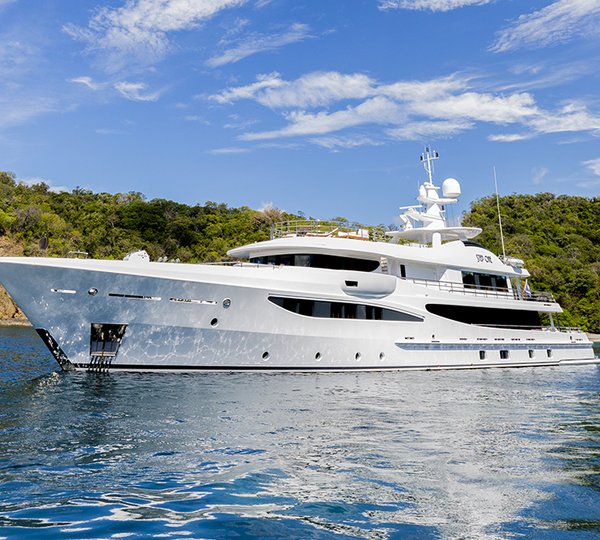 Yacht STEP ONE An Amels 180 LE - Profile