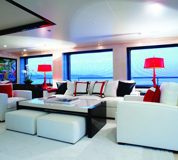 Yacht STEP ONE An Amels 180 LE - Sitting