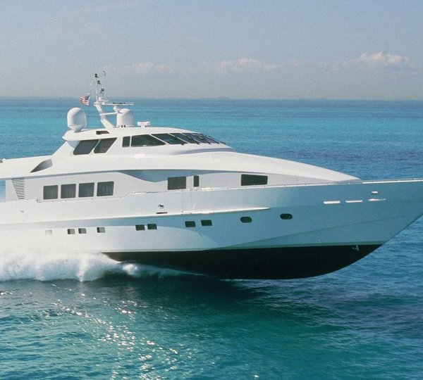 Yacht SUNARK By Heesen - Underway