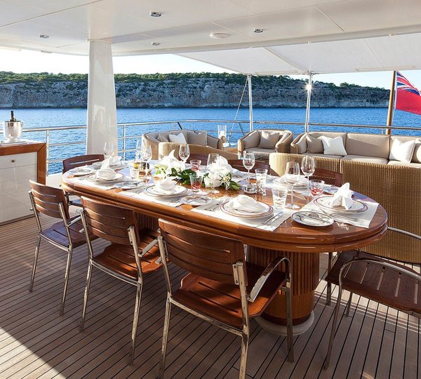 Aft Deck Dining And Seating Area