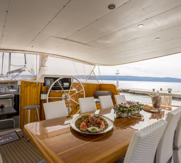 Al Fresco Dining Area