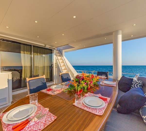 Al Fresco Dining Set Up