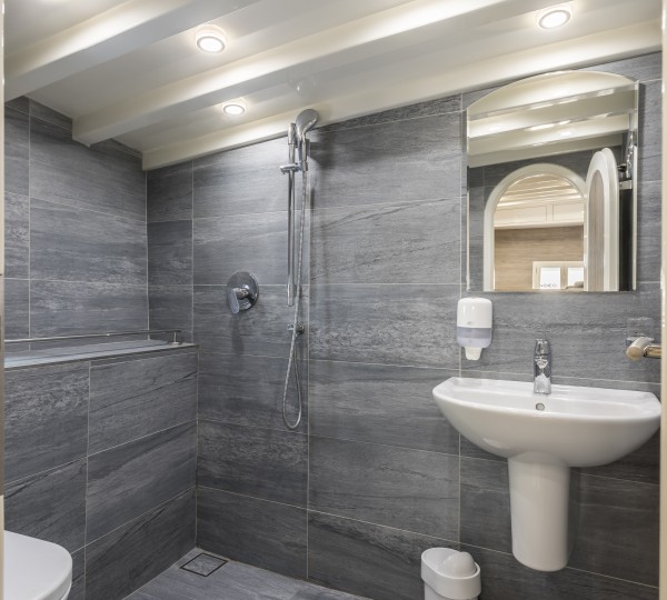 Double Cabin - Ensuite