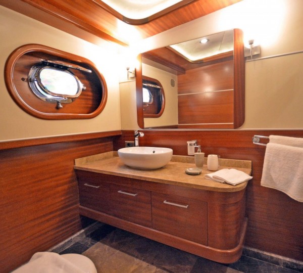 Double Suite Bathroom