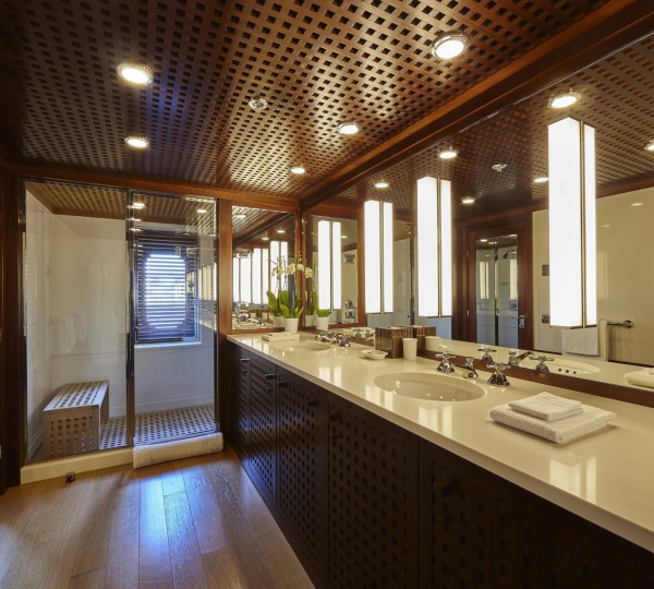 Ensuite Bathroom For Guests