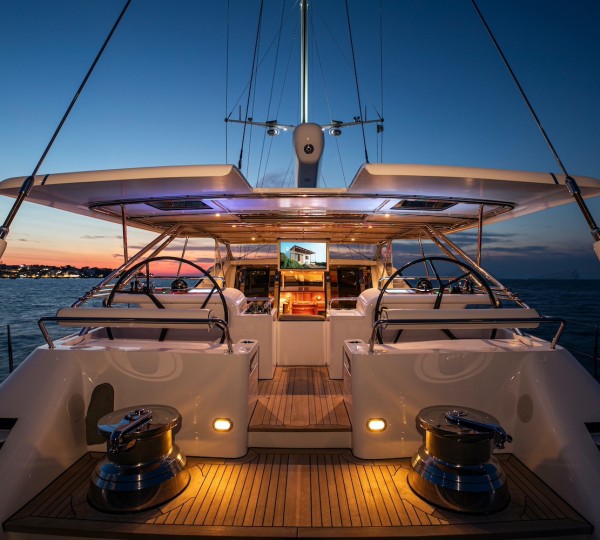 Exterior By Night  ©YachtShot