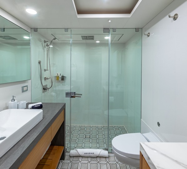 Lower Deck Twin Convertible Cabin Bathroom