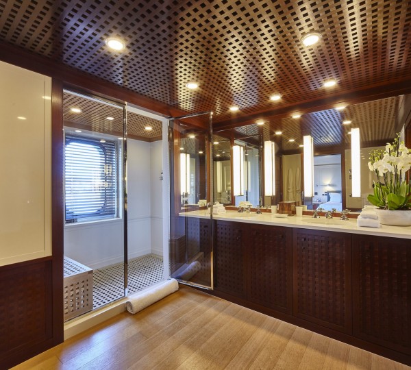 Luxurgy Guest Ensuite