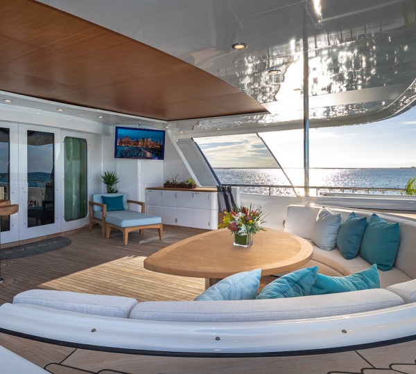 Main Deck Aft Seating Area