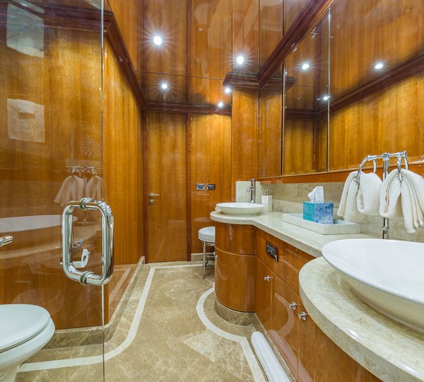 Master Ensuite Bathroom