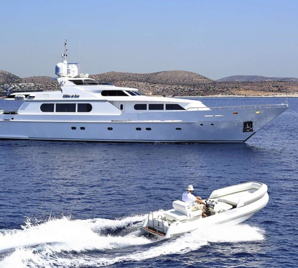 Motor Yacht MILOS AT SEA