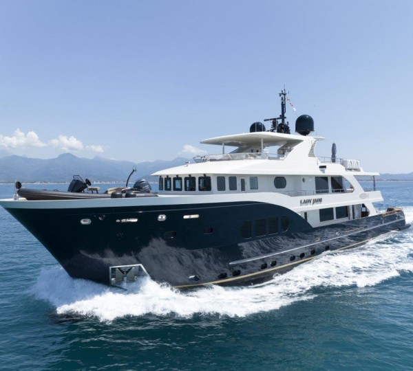 Running Of The Motor Yacht LADY JADE