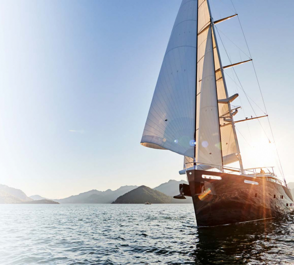 Sailing Yacht EXTREME - Under Sail