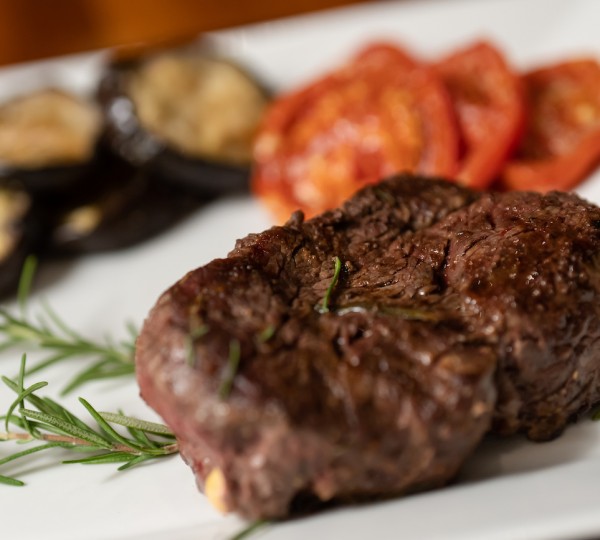 Steak With Grilled Vegetables